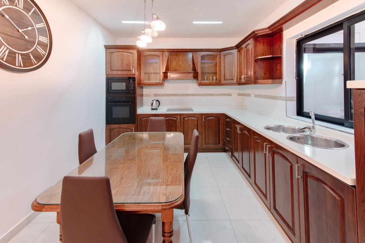 Stylish Corner Maisonette - Sunflower Birkirkara Eksteriør billede